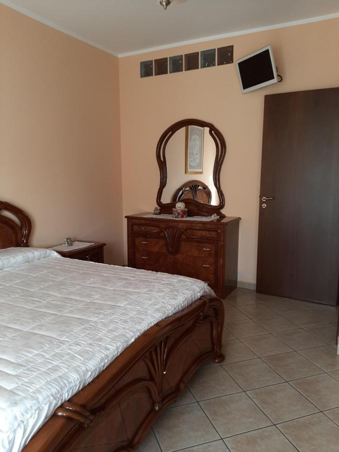 Residenza Monteleone Apartment Ardore Marina Bagian luar foto