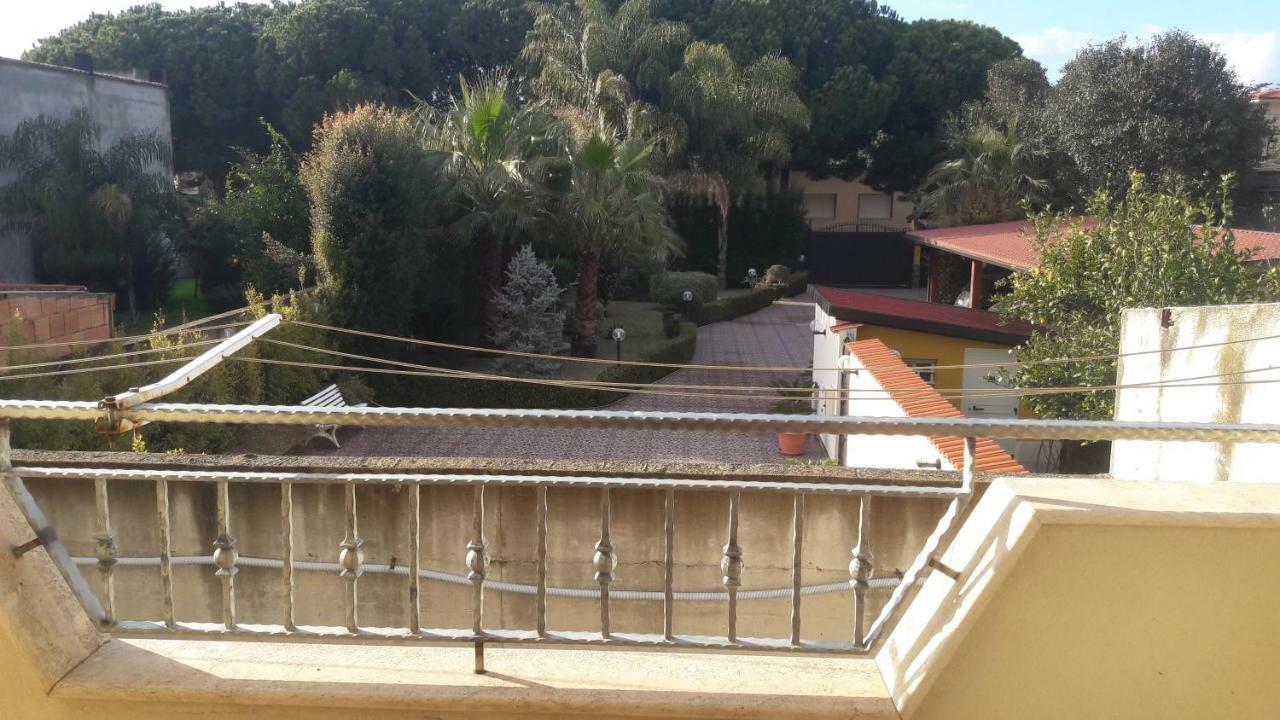 Residenza Monteleone Apartment Ardore Marina Bagian luar foto